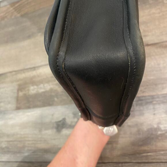 Vintage Coach Companion Compact Black Leather Flap Twist Lock Crossbody 1980s - Picture 8 of 16